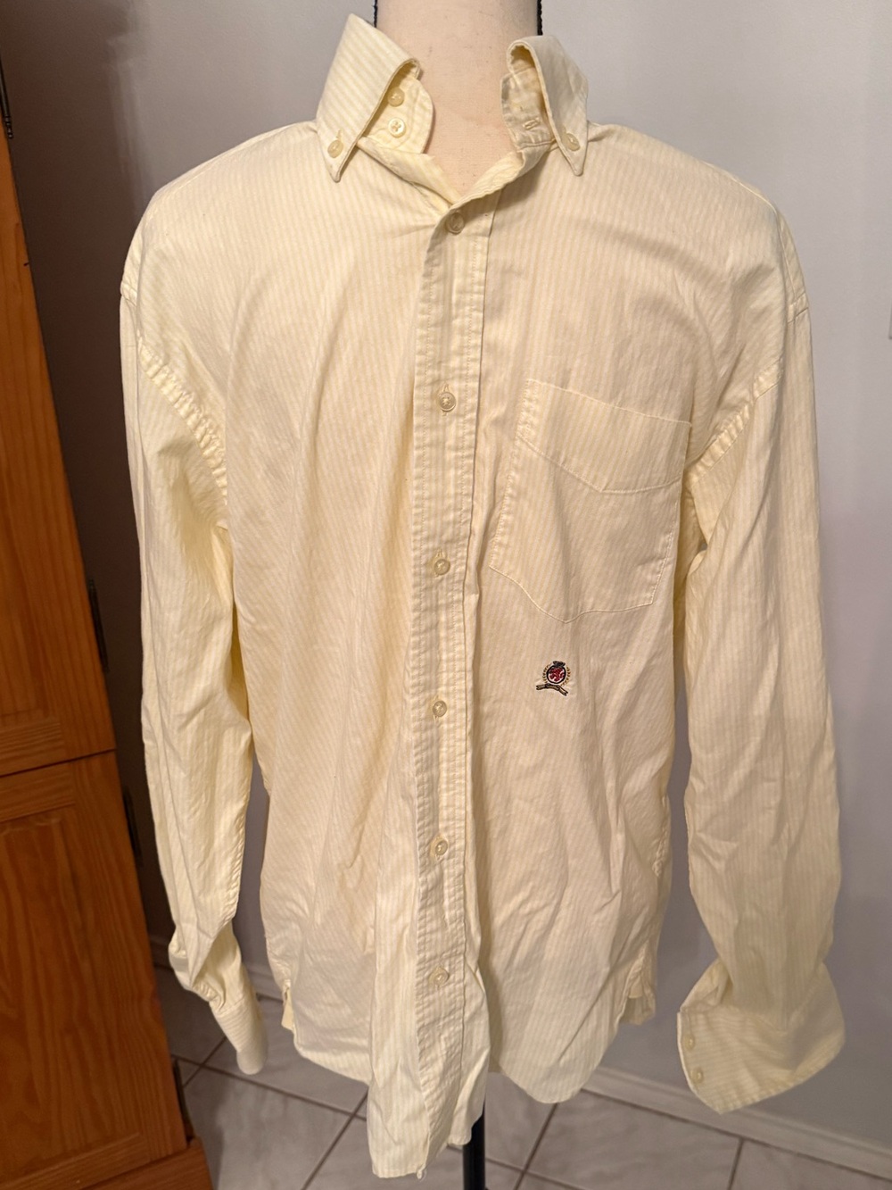 Vintage Tommy Hilfiger Pale Yellow Button-Down Casual Shirt 80s 2 ply Small